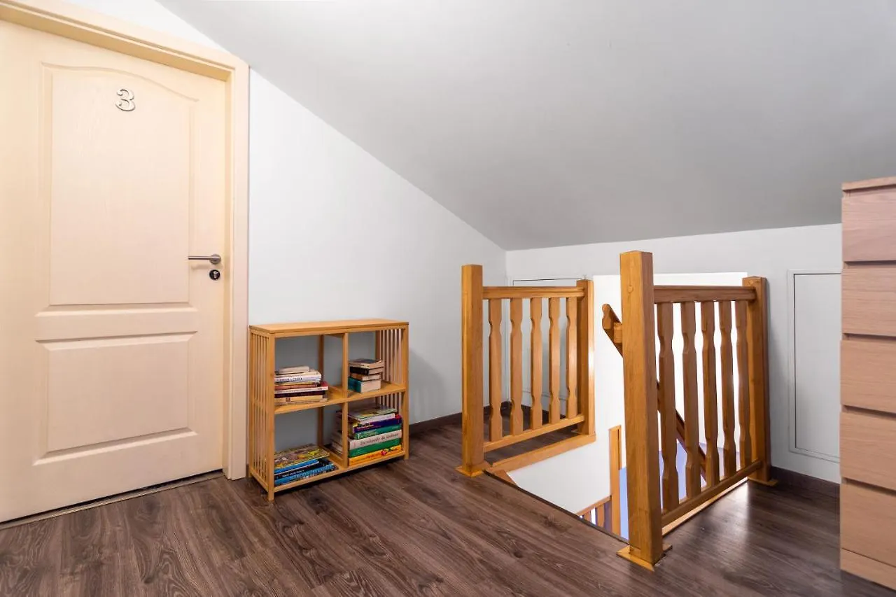 Apart-hotel The Bookhouse, 5-Bedroom Residence By Prague Castle